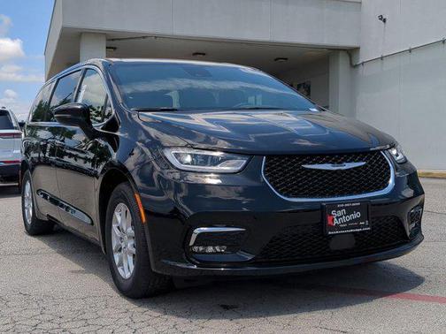 2025 Chrysler Pacifica L