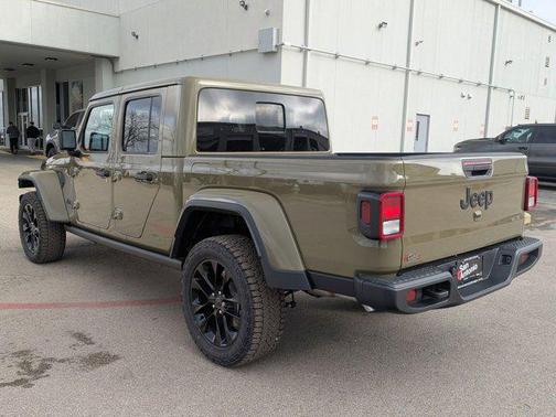 2025 Jeep Gladiator Nighthawk