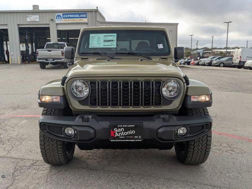 2025 Jeep Gladiator Nighthawk
