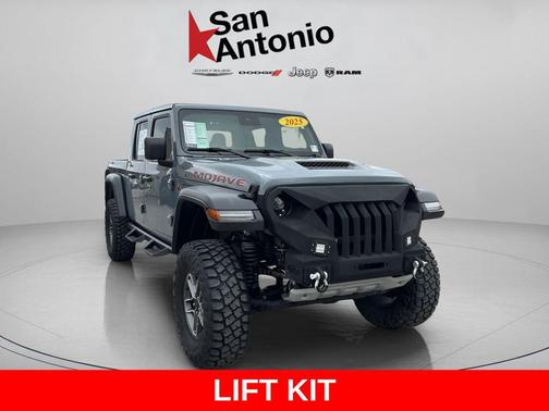 Anvil Clearcoat 2025 Jeep Gladiator Mojave 4x4