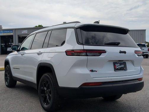 2025 Jeep Grand Cherokee L Altitude