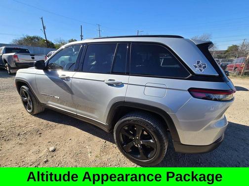 2023 Jeep Grand Cherokee Altitude