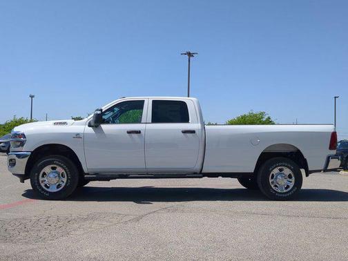 2025 RAM 2500 Tradesman Crew Cab 4x4 8' Box