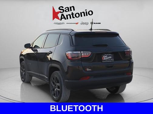 Diamond Black Crystal Pearlcoat 2026 Jeep Compass Limited