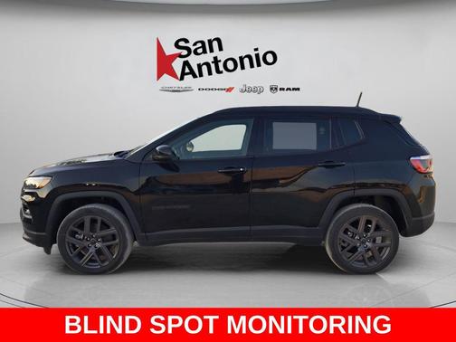 Diamond Black Crystal Pearlcoat 2026 Jeep Compass Limited