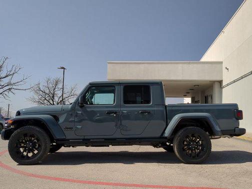2025 Jeep Gladiator Nighthawk