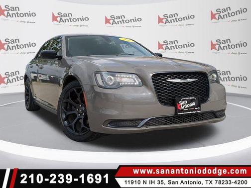2019 Chrysler 300 Touring