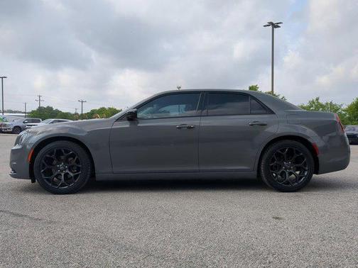 2019 Chrysler 300 Touring