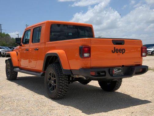 2025 Jeep Gladiator Sport