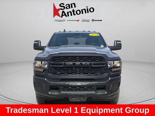 2024 RAM 3500 Tradesman Crew Cab 4x4 8' Box