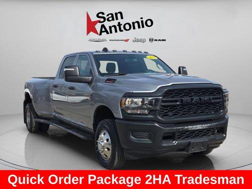 2024 RAM 3500 Tradesman Crew Cab 4x4 8' Box