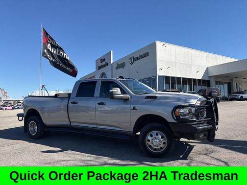 2024 RAM 3500 Tradesman Crew Cab 4x4 8' Box