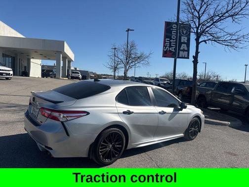 2020 Toyota Camry SE