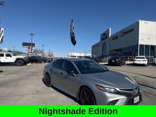 2020 Toyota Camry SE