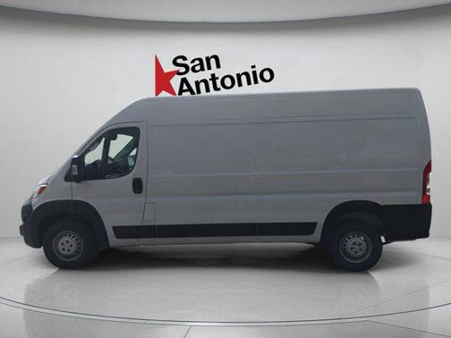 2025 RAM ProMaster 2500 Tradesman