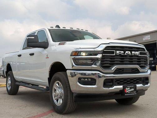 2025 RAM 2500 Tradesman Crew Cab 4x4 6'4' Box