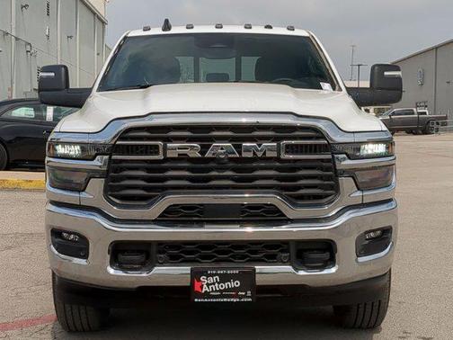 2025 RAM 2500 Tradesman Crew Cab 4x4 6'4' Box