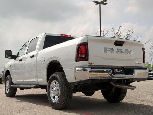 2025 RAM 2500 Tradesman Crew Cab 4x4 6'4' Box