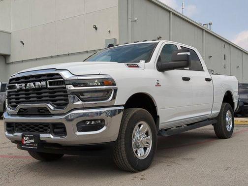 2025 RAM 2500 Tradesman Crew Cab 4x4 6'4' Box