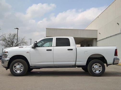 2025 RAM 2500 Tradesman Crew Cab 4x4 6'4' Box
