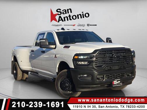 2026 RAM 3500 Tradesman Crew Cab 4x4 8' Box