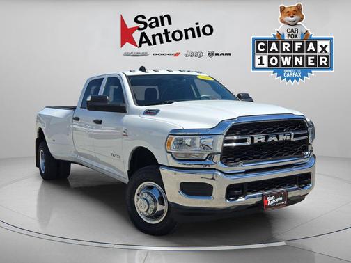 Bright White Clearcoat 2020 RAM 3500 Tradesman Crew Cab 4x4 8' Box