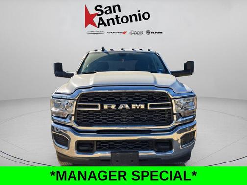 2020 RAM 3500 Tradesman Crew Cab 4x4 8' Box