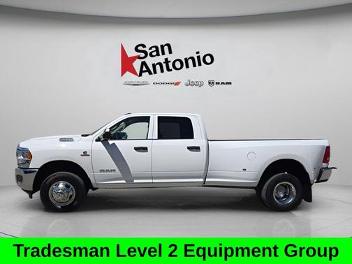 Bright White Clearcoat 2020 RAM 3500 Tradesman Crew Cab 4x4 8' Box