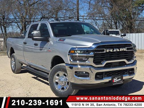 2026 RAM 2500 Tradesman Crew Cab 4x4 8' Box