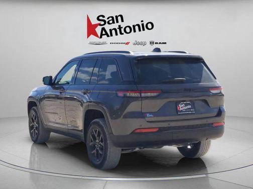 2025 Jeep Grand Cherokee Altitude