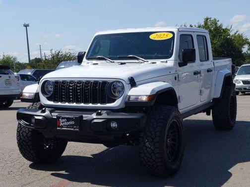 2025 Jeep Gladiator Nighthawk