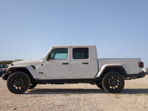 2025 Jeep Gladiator Nighthawk