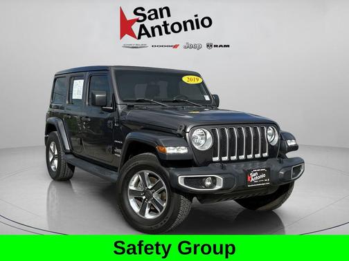 Granite Crystal Metallic Clearcoat 2019 Jeep Wrangler Unlimited Sahara