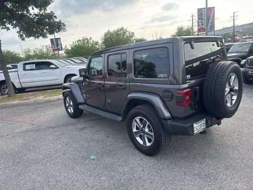 Granite Crystal Metallic Clearcoat 2019 Jeep Wrangler Unlimited Sahara