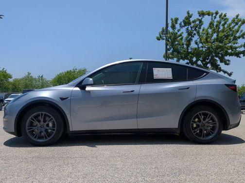 2024 Tesla Model Y Long Range Dual Motor All-Wheel Drive