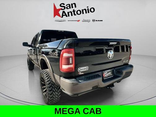 Diamond Black Crystal Pearlcoat 2020 RAM 2500 Longhorn