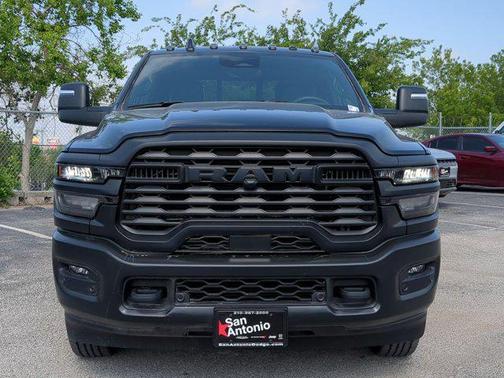 2025 RAM 2500 Tradesman Crew Cab 4x4 6'4' Box
