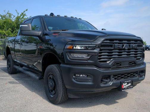 2025 RAM 2500 Tradesman Crew Cab 4x4 6'4' Box
