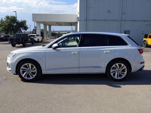 2023 Audi Q7 55 Prestige