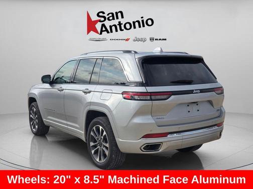 2022 Jeep Grand Cherokee Overland