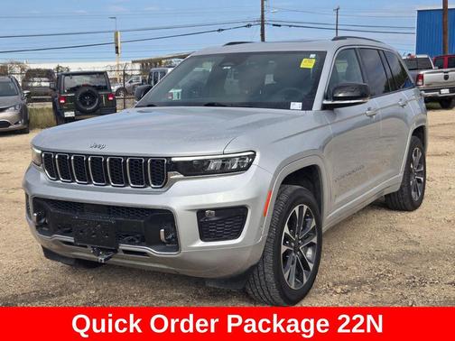 2022 Jeep Grand Cherokee Overland