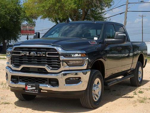 2025 RAM 2500 Tradesman Crew Cab 4x4 6'4' Box