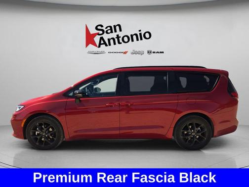 Red Hot Pearlcoat 2026 Chrysler Pacifica L