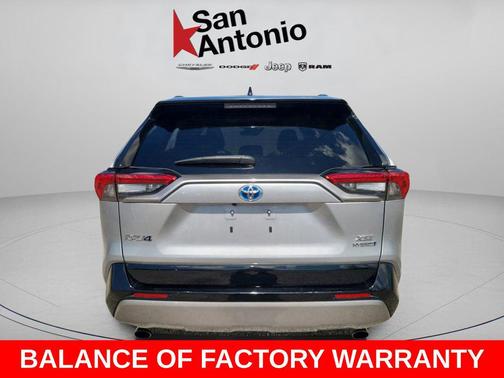 2022 Toyota RAV4 Hybrid SE