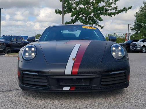 2022 Porsche 911 Carrera
