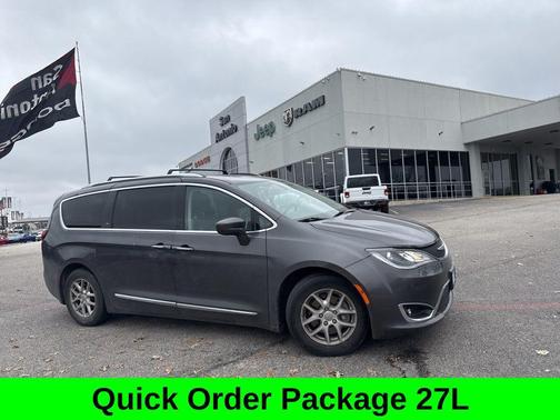 2020 Chrysler Pacifica Touring L