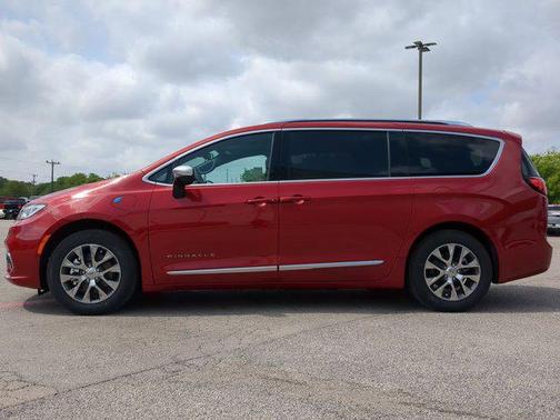 2025 Chrysler Pacifica L