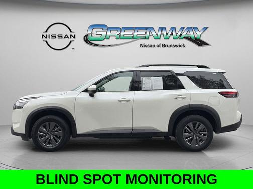 2024 Nissan Pathfinder SV FWD