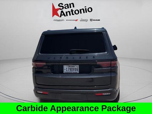 Diamond Black Crystal Pearlcoat 2023 Jeep Wagoneer Series II Carbide 4x4