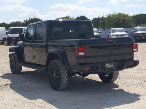 2025 Jeep Gladiator Sport